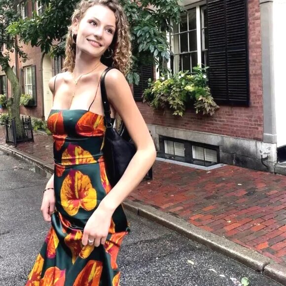 NWT Reformation Frankie Silk Maxi Dress Daiquiri Sz 2 - Picture 6 of 9